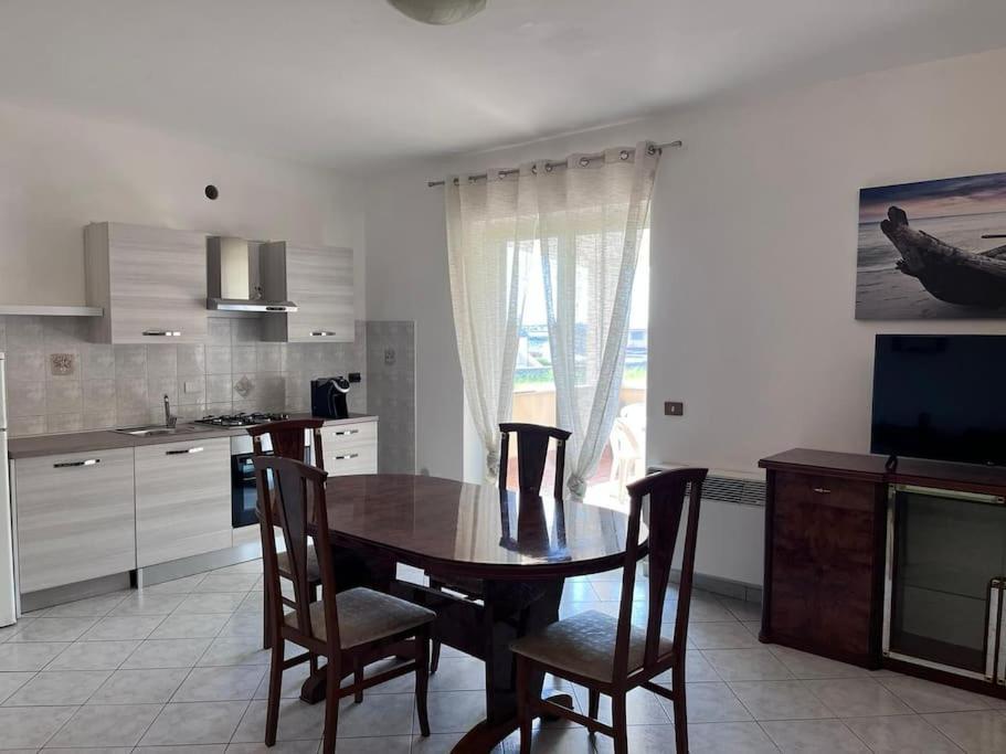 Fco Airport Titina'S House Apartment Fiumicino Luaran gambar
